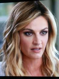 Blond erin andrews medium long hair famous girls professional hairstyles photoshoot erin andrews shows off her new bikini to the world. Erin Andrews Love Her Hair And Makeup Her Hair Hair Makeup Hair