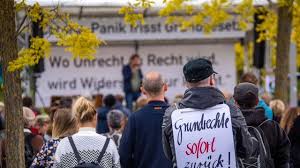 Protest Gegen Corona Massnahmen In Mehreren Deutschen Stadten In 2020 Stadte Deutschland Deutsche Stadte Stadt