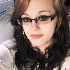 Ada Errante's Instagram, Twitter & Facebook