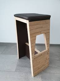 Der hocker sieht von jeder der vier seiten falls du einen stabileren barhocker brauchst, dann kannst du dickere hölzer verwenden. Diy Barhocker Aus Holz Selber Bauen Baue Dir Deine Designmobel Einfach Selbst Diy