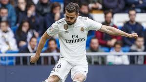 José ignacio fernández iglesias, known as nacho, is a spanish professional footballer who plays as a defender for real madrid and the spain. Real Madrid Nacho S Dilemma Marca In English