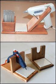 Learn Woodworking Click The Image For Lots Of Woodworking Ideas Woodworkingprojects Wooden Klebepistole Halter Holzbearbeitung Handwerk Diy Holz