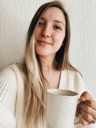 Rachel Kummer's Instagram, Twitter & Facebook