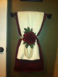 See more ideas about bathroom towels bathroom towel decor and towel display. 27 Images Of Amazing Hanging Bathroom Towel Decorating Ideas Hausratversicherungkosten