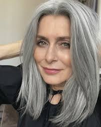 Regina Burton's Instagram, Twitter & Facebook