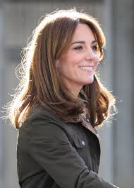 Sweep into this cool textured. Kate Middleton Mid Length Bob Shoulder Length Hairstyles Lookbook Stylebistro