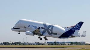 The shiny new bulb headed giant flew from airbus' plant in toulouse to chester hawarden airport, home of its broughton plant, where wings for most of its products are produced. Erstflug Des Beluga Xl Der Airbus Frachter Der Superlative