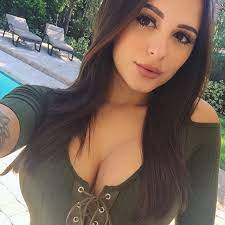And vote for your favorites in fun contests. Epingle Sur Hot Brunettes