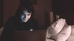 On doctor's advice, newlyweds try to experiment with unique ways to spice up their sexual fantasies and encounters. Pornhub Reddit And Twitter Are Now Banning Deepfakes Gadgetmatch