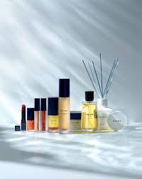 2 スキンケアからフレグランスまで shiro は生活に寄り添う想いとともにある 化粧品の包装 shiro 化粧品 スキンケア