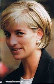 Princess diana hair princess diana fashion princess diana pictures princess of wales gala dinner short hair cuts for women short hair styles diana haircut corte y color. Princess Diana Hairstyles Short Hair Princess Diana Hair Diana Haircut Short Hair Styles