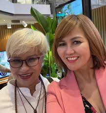 Unwavering factual story-telling