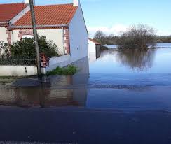 Pendant la nuit et le matin, quelques passages nuageux sont prévus; Inondations A Villeneuve En Retz Une Quinzaine De Maisons Sous Les Eaux Le Courrier Du Pays De Retz