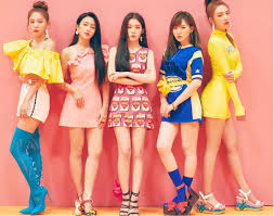 Red Velvet Habla Sobre Estilo Revela Quien Soporta Mejor El Calor Y Mucho Mas Redvelvet Kpop Ropa Asiatica Ropa Kpop Seulgi