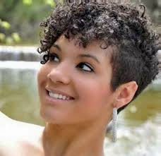 Short hairstyle with natural texture. Natural Cute Hairstyles For Short Curly Hair Folade
