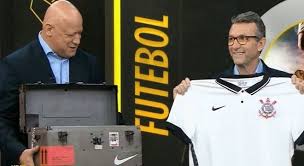 Copie este código e use no checkout. Corinthians Cruel Lanca A Camisa Mais Cara Do Brasil R 399 90 Prisma R7 Cosme Rimoli