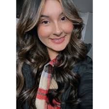 Ashley Szendre's Instagram, Twitter & Facebook