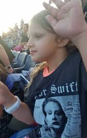 03:09:05 Blue !vy, who is soon turning 13, appears