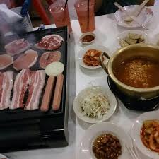 See more of don dwae ji sam gyeob sal c180 on facebook. Fotos Bei ëˆë¼ì§€ ì‚¼ê²¹ì‚´ Don Dwae Ji Sam Gyeob Sal Unlimited Refillable Korean Bbq Koreanisches Restaurant In Seputih