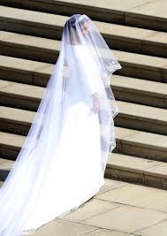 Meghan markle and prince harry's wedding day in royal wedding live: Meghan Markle S Royal Wedding Dress See The Givenchy Gown Glamour