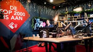 Top 2000 lijst 2020 op npo radio 2 van 25 december 00.00 uur tot 31 december 23.59 uur. Top 2000 Doet Reputatie Als Witte Mannenlijst Eer Aan Top 5 Onveranderd Ten Opzichte Van Vorig Jaar De Volkskrant