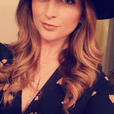 Carly York (carlyeyork)