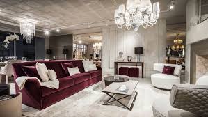 فن الديكور Twitterren مع او ضد دخول العنابي بالاثاث بالنسبة لي مع بشرط اكون مركزة على اختيار درجة اللون عنابي وليس احمر موازنة اللون وعدم المبالغه فيه يعني يكون صوفا وحدة يكون بالستائر