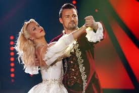 Im gegensatz zum diesjährigen „dschungelcamp ist den machern der elften tanzstaffel eine erstklassige besetzung gelungen. Let S Dance Darum Verlasst Heinrich Popow Die Show Gala De