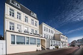 It is the second largest of the east frisian islands, a unesco cultural and natural heritage, and for several generations home to the hotel haus am meer. Die 10 Besten Strand Hotels In Norderney 2021 Mit Preisen