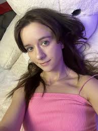 I may be ugly, but: I use all 4 USB ports 🔌 I text back in 3 sec I write  cute notes with your lunches ✏️ I split the bill 50/50