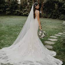 Brides may also wear veils for religious reasons, for the sake of modesty, but noone can deny that a veil brings a completely ethereal beauty to the bridal gown. 25 Best Wedding Veils Of 2021