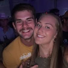 Gracie Woods (@_graciewoods)