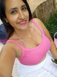 Kiara Velez (@kiaravelezdvc) • Instagram photos and videos