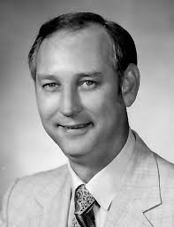 Robert F Simons Obituary