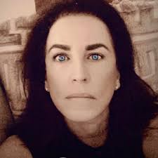 It's going to be a warm, sunny day. Come enjoy our Berry Delicious  cocktail. The perfect summer drink . . . . #waterfrontdining #summer  #eatlocal #drinklocal #longboatkey