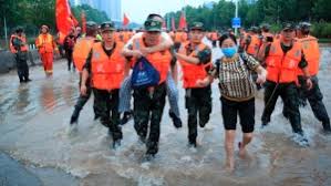 Streets flooded, people are trapped in the subway, their homes, and vehicles. 4eovodt8pexf M