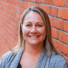 Carrie Danielson's Instagram, Twitter & Facebook