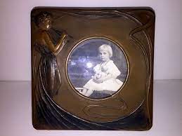 Oggettistica D Epoca Specchi E Cornici Antica Cornice Da Tavolo Art Nouveau Antico Portafoto In Pelle Con Musicante I Cornici Antiche Art Nouveau Portafoto