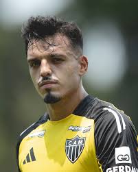 O trabalho não para! 🐓 Quinta-feira de regenerativo e treino já visando o  clássico da próxima semana! 🏋🏽