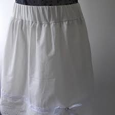 Détails produit • forme : Jupe Blanche Mi Longue En Popeline Et Volants En Broderie Anglaise Blanche Et Ivoire Un Grand Marche