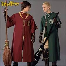 Authentique magasins d'usine en ligne ici harry potter gryffindor/serpentard/serdaigle poudlard costume cape. Epingle Sur 26 Ans