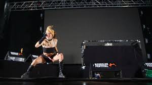 Roskilde-Festival 2022 – Schauer, Schaum und Schwer-Metall | STERN.de