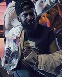 Ta tellement pas de respect pour da uzi ta ecrit mal clochard wesh!!! Tchoin Tchoin Tchoin Fvinzy Twitter