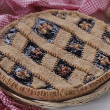 La crostata di marmellata è un dolce classico della tradizione italiana da servire a colazione e a merenda. Benedetta Rossi Su Instagram Crostata Integrale Di Marmellata E Noci Ingredienti Per La Frolla 2 Uova 80 G Di Ricette Ricette Vegane Dolci Ricette Di Cucina