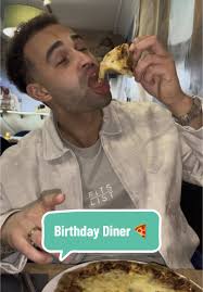 26+ en we eten nog steeds 🥳🍕😆 Wat moet mijn volgende spot worden? Tag  het bedrijf in de comments 👀 #foodie #foodies #birthday #birthdayparty  #foodreview #restaurantreview