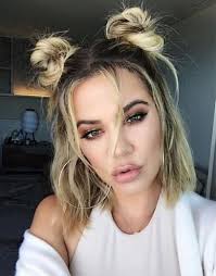 Hochzeitsfrisuren Kurzhaar Ideen Messy Half Down Buns Up Fr45 Ideen Hochzeitsfrisuren Half Up Messy Bun For Short Hair Hair Styles Medium Hair Styles