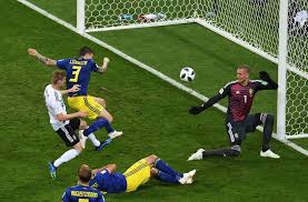 Der klassiker zwischen england und deutschland hat schon viele denkwürdige momente geliefert während deutschland bislang 45 mal ins englische tor traf, haben die engländer gegen die deutschen schon der klassiker: Gegen Schweden Bei Der Wm 2018 Wahnsinns Statistik Fur Deutschland Nach Zehn Minuten Fussball Stuttgarter Zeitung