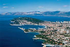 Dalmatien ist eine region in kroatien, die sich an der östlichen küste der. Split Kroatien Reisefuhrer Kroati De