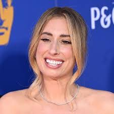 Stacey Ring's Instagram, Twitter & Facebook