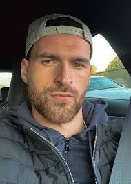 PrettyLittleThing добави нова снимка —...